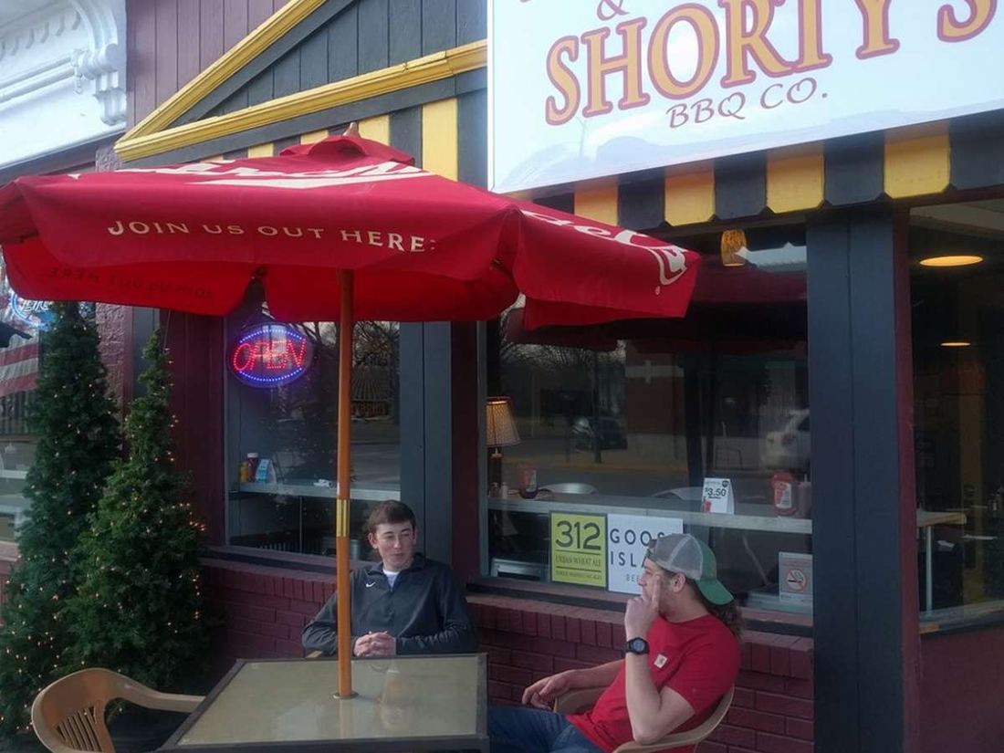 Patio at Niel & Shorty’s BBQ